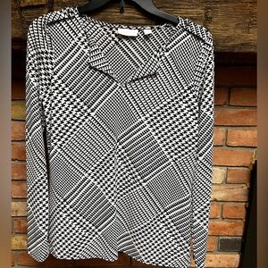 New York And Company Geometric Stretch Silky Blouse Top